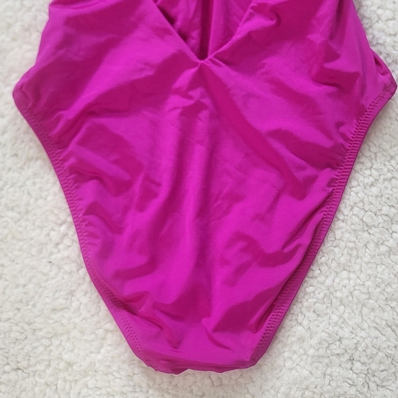 New!Trina Turk Bijuo Solids Plunge One Piece Swimsuit - Picture 11 of 13
